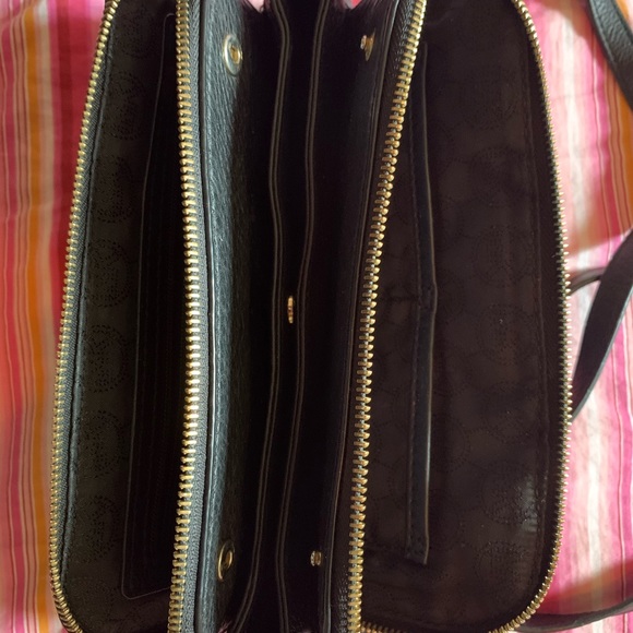 Michael Kors Crossbody Leather Handbag Purse - Picture 4 of 9